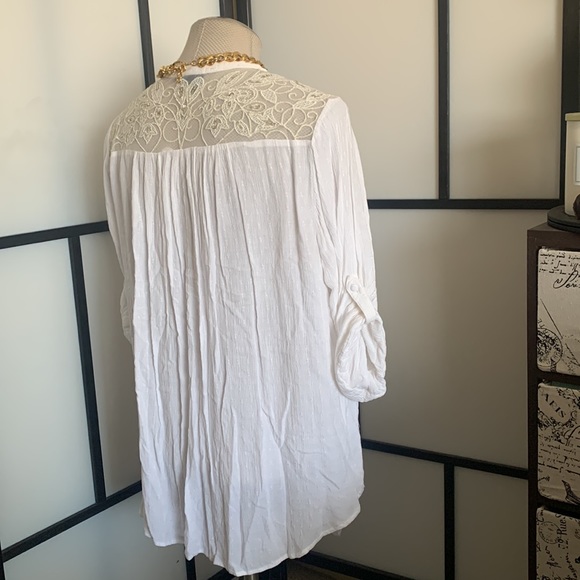 Torrid Women's White Tunic Detail Sheer Top Size 2X V797 - Picture 8 of 16